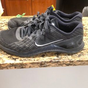 Metcon 3- black and clear bottom